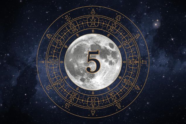 Imagem da  Lua dentro de uma mandala astrológica com o número 5 no centro.