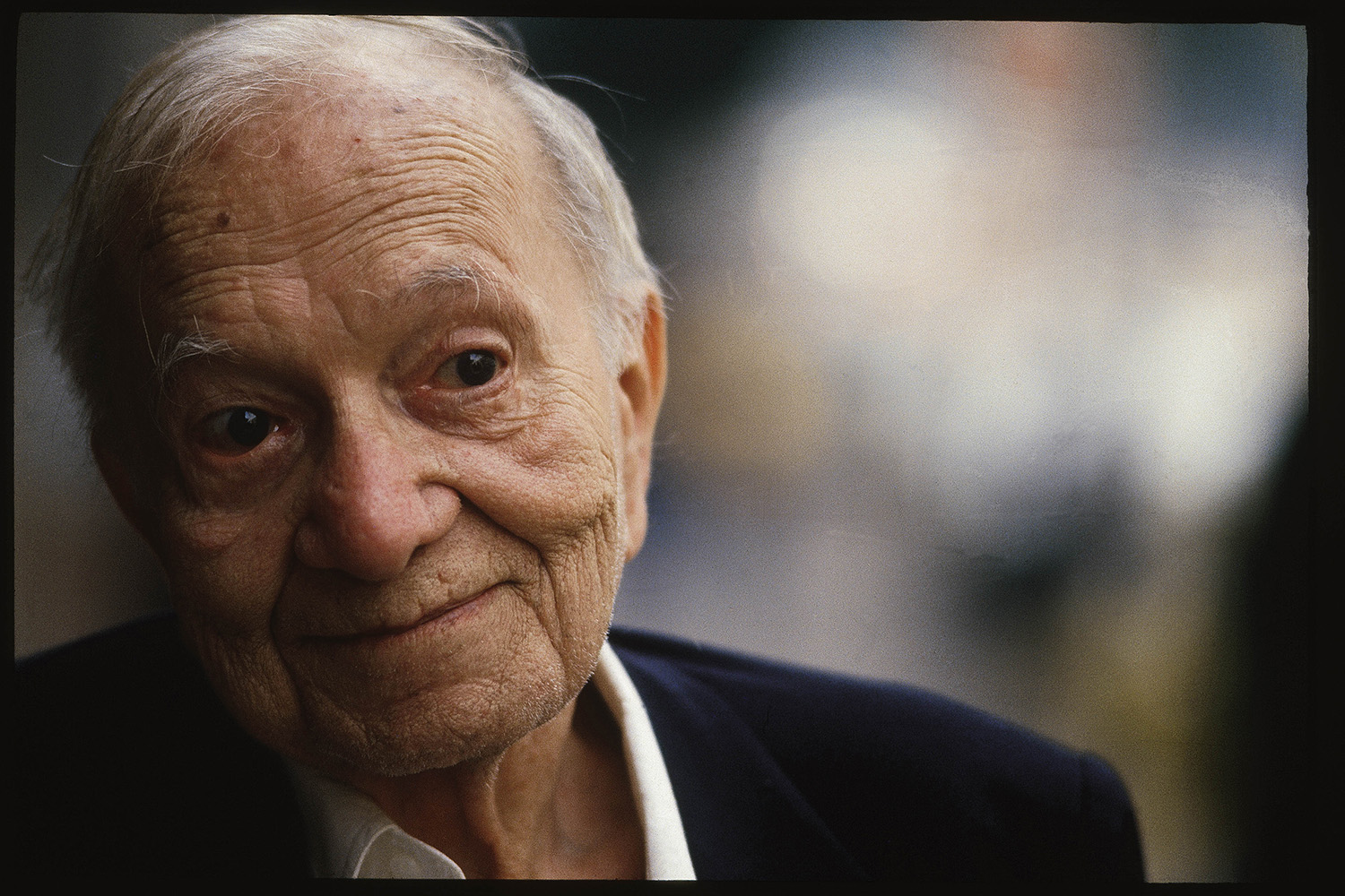 Mario Quintan olhando de lado