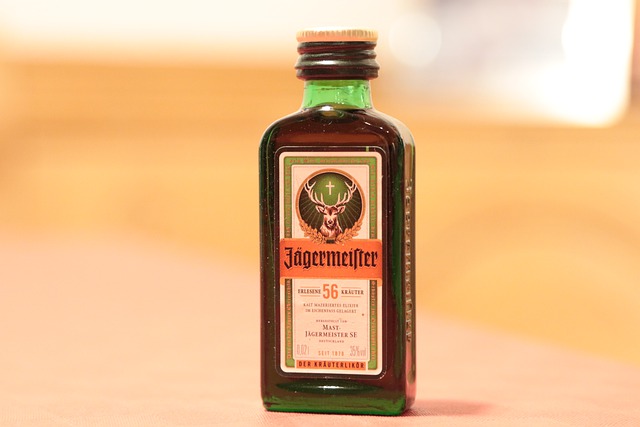 Garrafa de jägermeister.