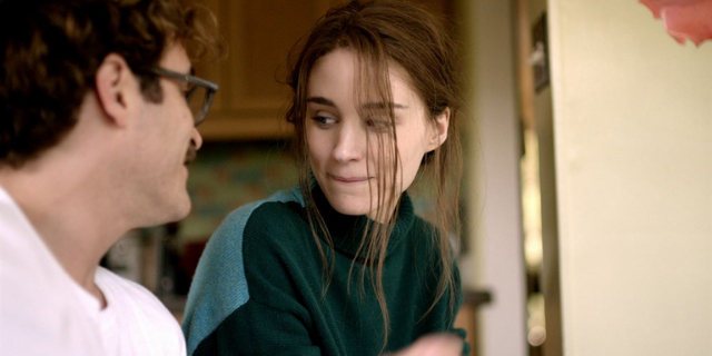Foto de Joaquin Phoenix e Rooney Mara em 