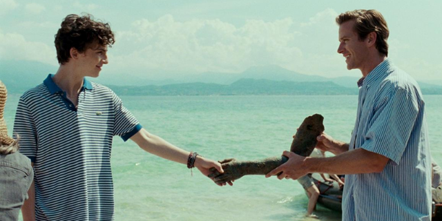 Foto de  Armie Hammer e Timothée Chalamet em 