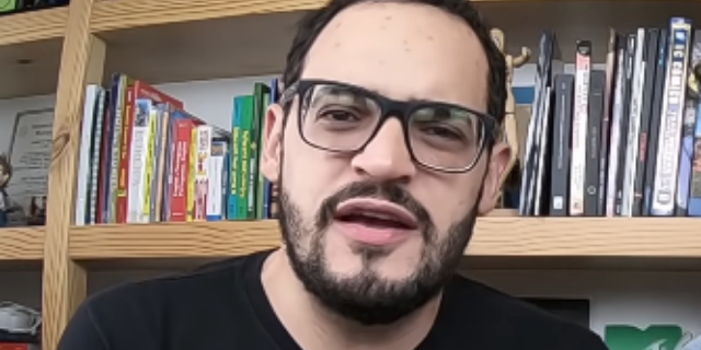 Foto do comediante Matheus Ceará
