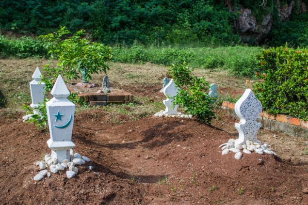 Imagem da terra de um cemitério